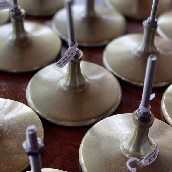 ANTHROPOLOGIE 3" Mother Of Pearl Knob set of 2 NWT - Picture 4 of 4